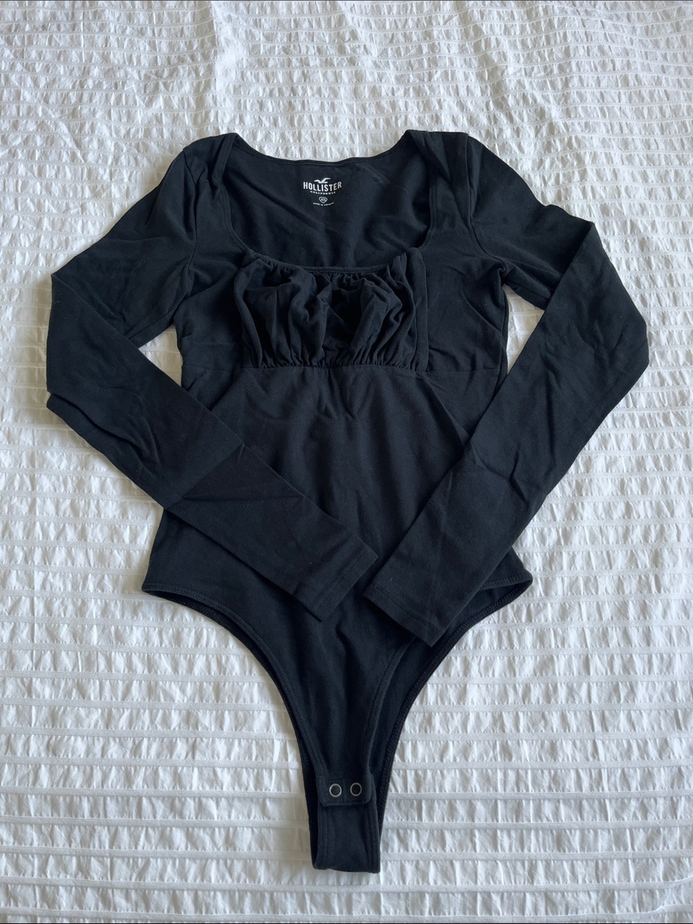Hollister top